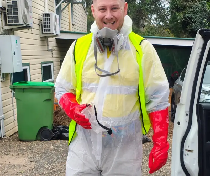 Lawn fertilising and weed control Ipswich